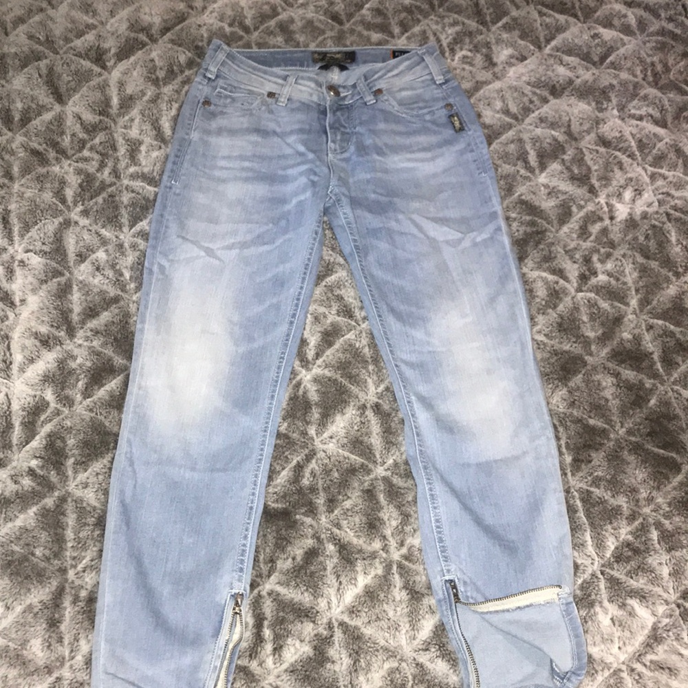 Worn once in really good condition.